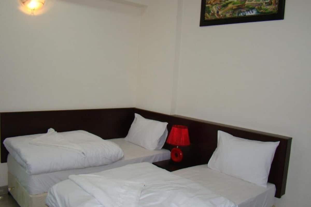 premium bedding, down duvets, minibar, desk