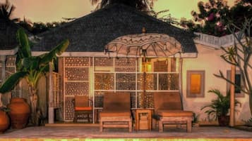One Bedroom Bungalow with Pool View | 1 bedroom, in-room safe, free WiFi, bed sheets