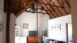 Unclassified image, 2 of 48, button - Voetbaai Chalets (Port Nolloth)