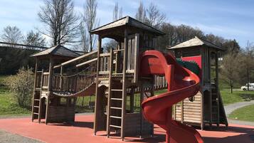 Childrenâs play area â outdoor