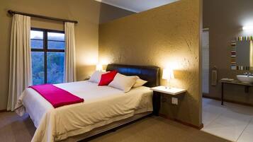 1 غرفة نوم وخزنة داخل الغرفة وواي فاي مجانًا وملاءات أسرّة