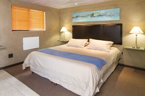 Room - Stonehill River Lodge (Swellendam)