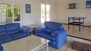 Standard Apartment, 2 Bedrooms | Living area | Flat-screen TV, DVD player - Oaklands on the Knoll (Knysna)