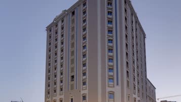 Façade de lâhĂ©bergement - soirĂ©e/nuit