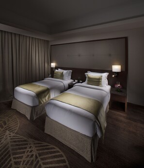 Minibar, in-room safe, desk, soundproofing - Ramee Rose Hotel (Manama)