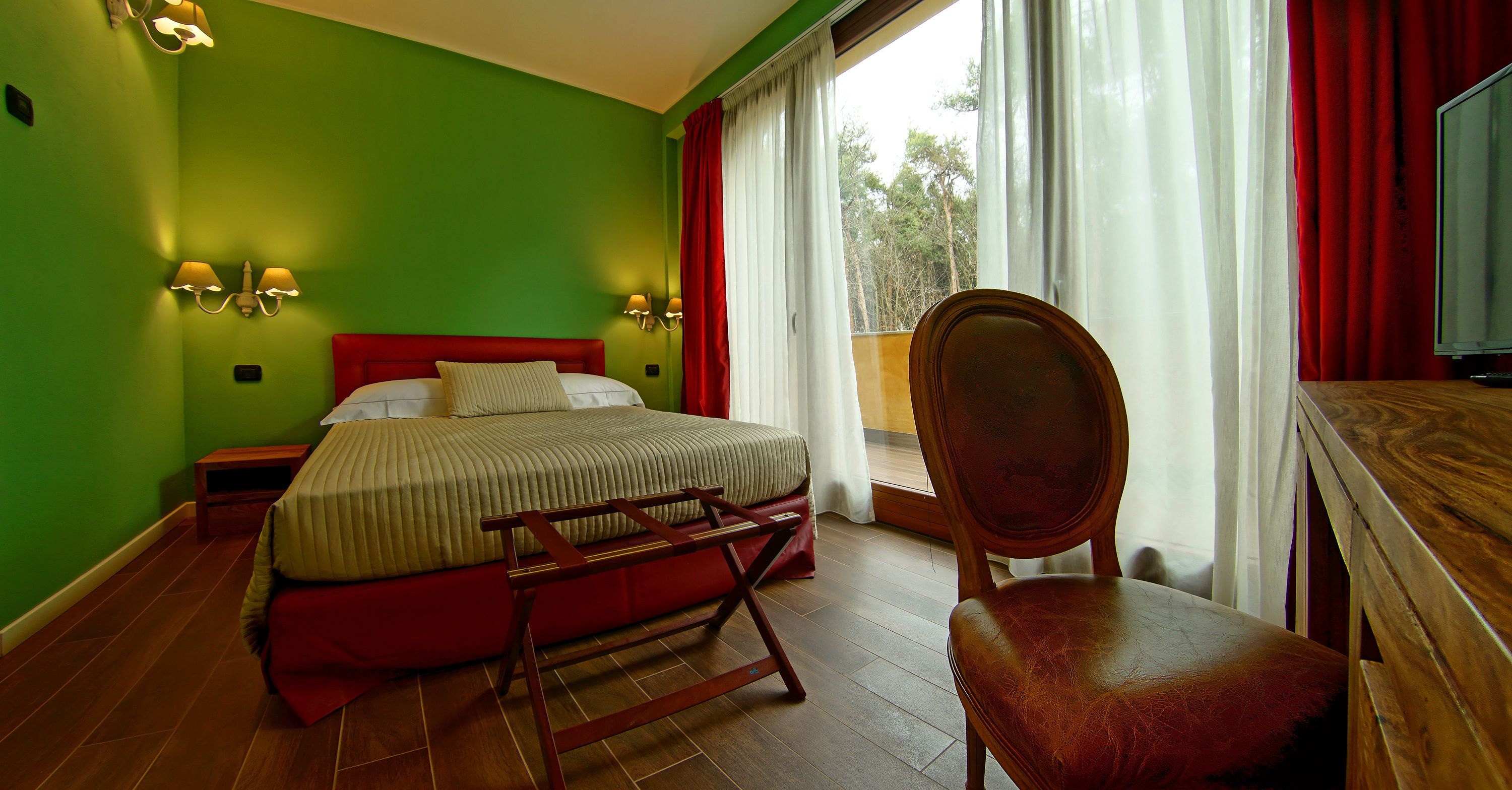 Doppia Standard, balcone | Minibar, una cassaforte in camera, una scrivania, Wi-Fi gratuito