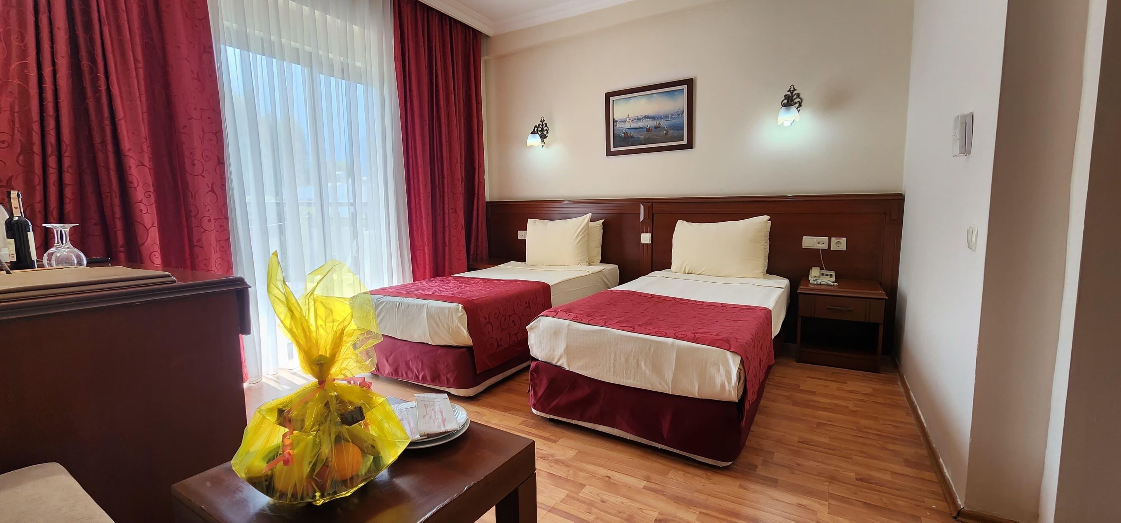 Standard Room | Minibar, Schreibtisch, Verdunkelungsvorhänge, WLAN