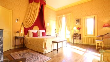 Deluxe tweepersoonskamer, balkon, uitzicht op park | Luxe beddengoed, individueel gedecoreerd, een bureau, gratis wifi