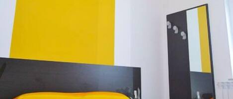 Standard-Doppelzimmer (Orange)