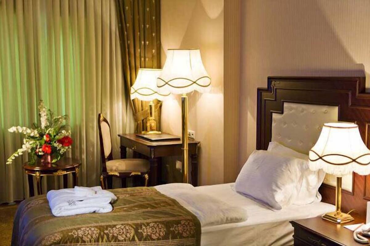 Kamar Single | Minibar, brankas, meja kerja, dan tempat tidur bayi gratis