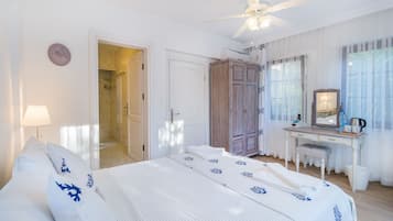 Chambre Double Deluxe | Chambres insonorisées, Wi-Fi gratuit