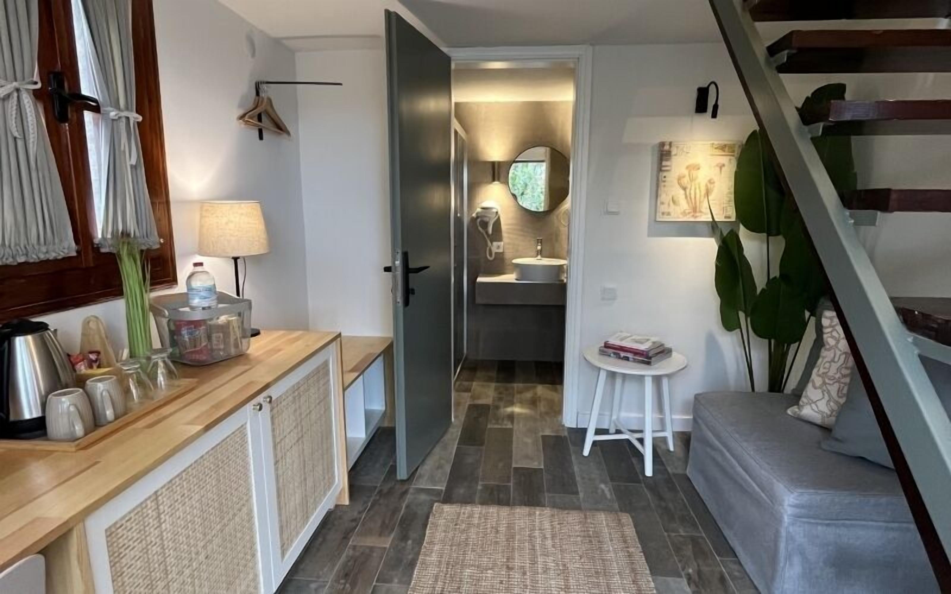 basic duplex, 1 bedroom, balcony | 2 bedrooms, premium bedding, free minibar, laptop workspace