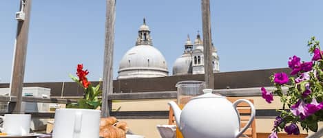 Departamento estándar, 2 habitaciones, Terraza (check-in online) | Balcón