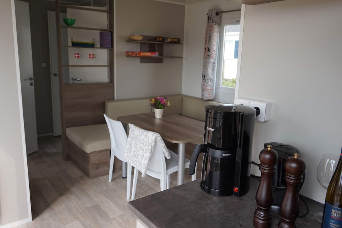 Mobile Home, 3 chambres, salle de bains privée (Linen Excluded) | Restauration dans la chambre