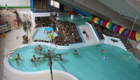 Una piscina techada. Dancamps Nordsø