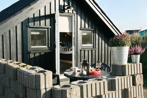 Individually decorated, individually furnished, cribs/infant beds, WiFi - Dancamps Nordsø (Hvide Sande)