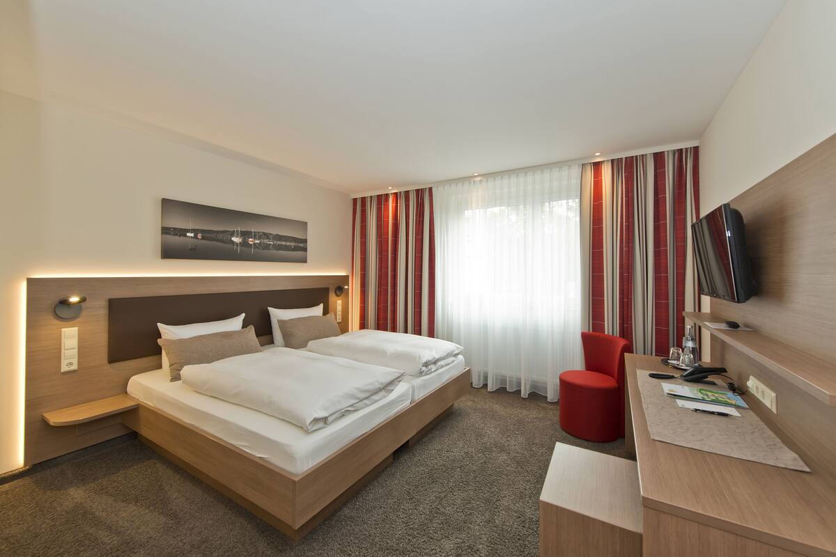 Deluxe Double Room, Refrigerator