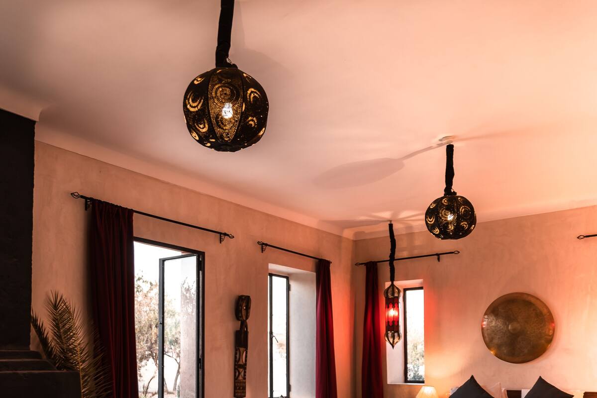  Deluxe Pool Suite | In-room safe, blackout drapes, soundproofing, bed sheets
