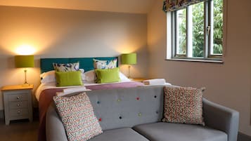 Individually decorated, individually furnished, soundproofing