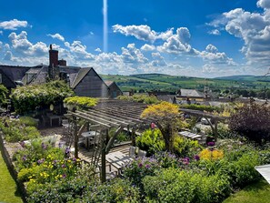 Frokost, lunsj og middag serveres