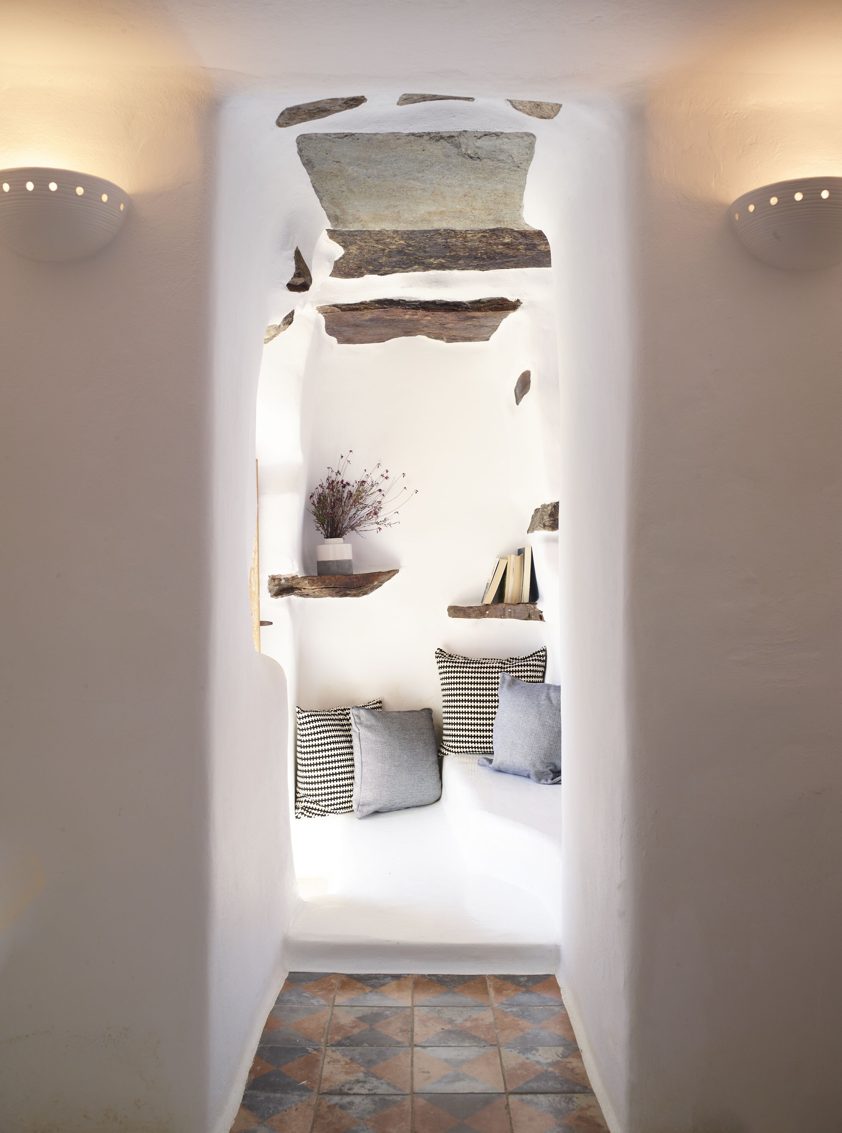 2 bedrooms, premium bedding, pillow-top beds, in-room safe