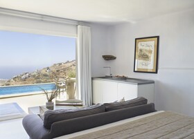 Cave Experience, Private Pool, Sea View | 1 多间卧室、高档床上用品、加厚床垫、客房内保险箱