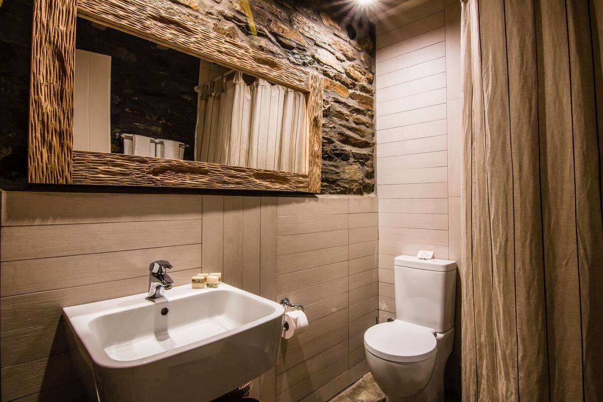 cave suite 2 bedroom sea view | bathroom | shower, rainfall showerhead, designer toiletries, hair dryer