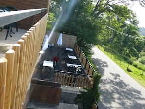 Daily continental breakfast (EUR 8.50 per person)