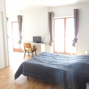 Room, 2 Single Beds (num. 4) | Free WiFi, bed sheets