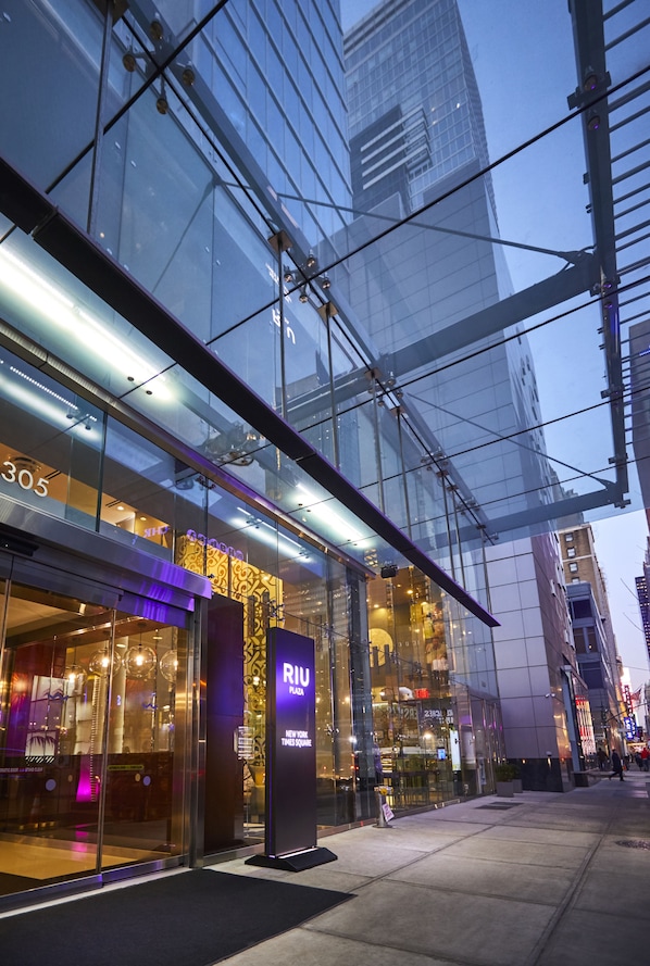 Front of property - Hotel Riu Plaza New York Times Square (New York)