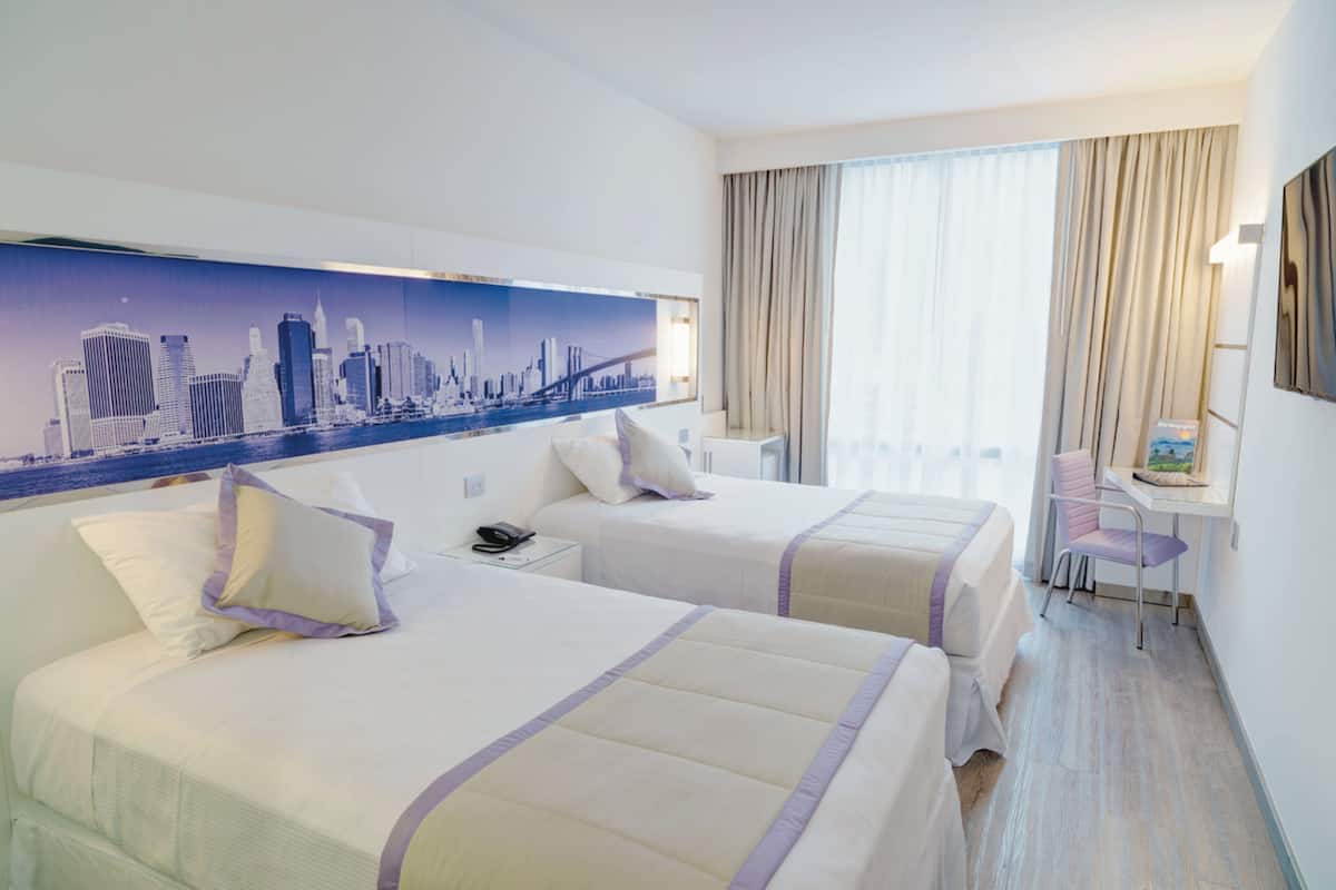 1 bedroom, in-room safe, desk, iron/ironing board