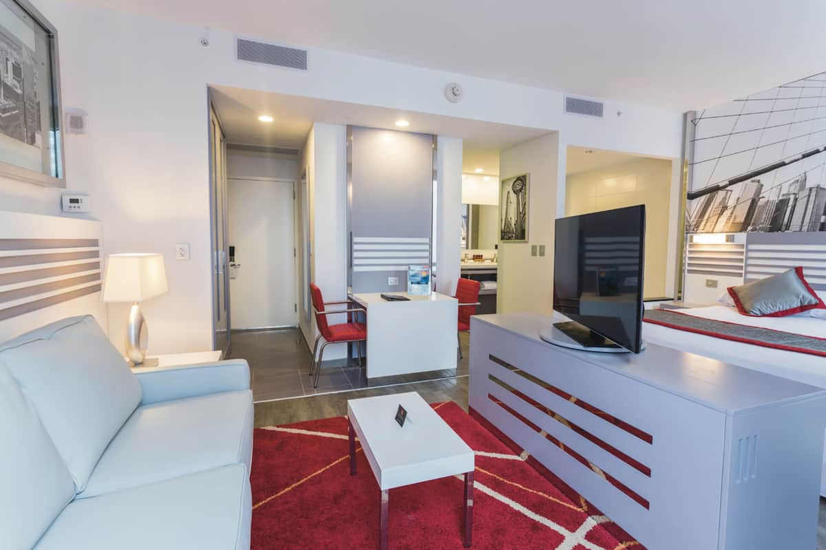 1 bedroom, in-room safe, desk, iron/ironing board