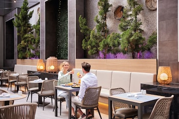 Restaurant at Hotel Riu Plaza New York Times Square