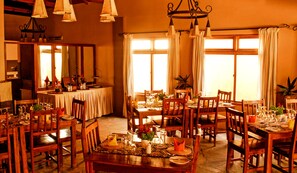 Interior detail - Ahadi Lodge (Arusha)