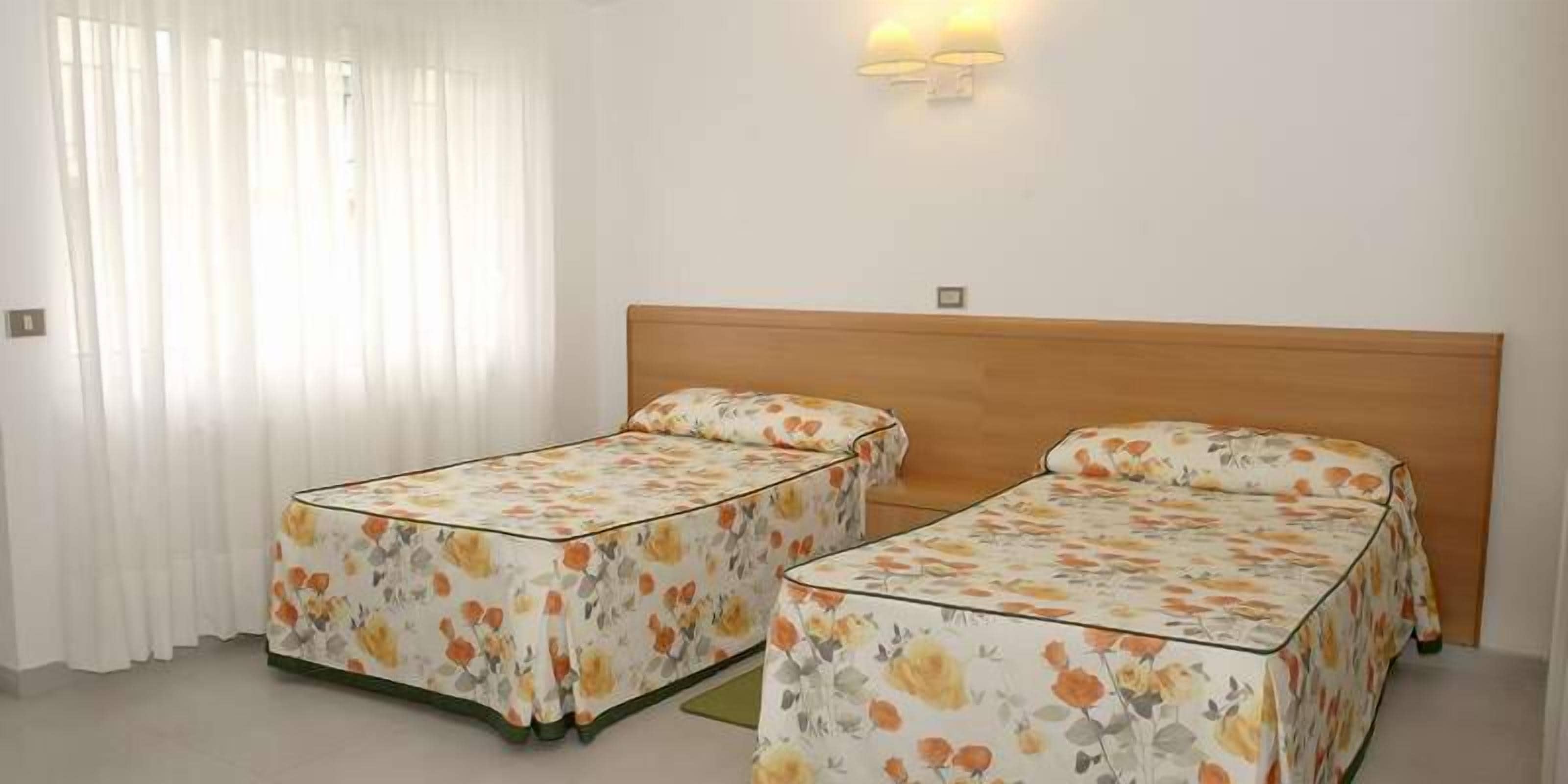 Schreibtisch, Bettwäsche