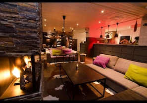 Lounge - Langley Hotel Tango (Les Belleville)
