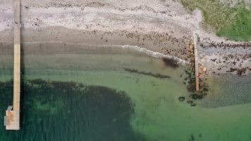 Playa privada en los alrededores y playa de arena blanca