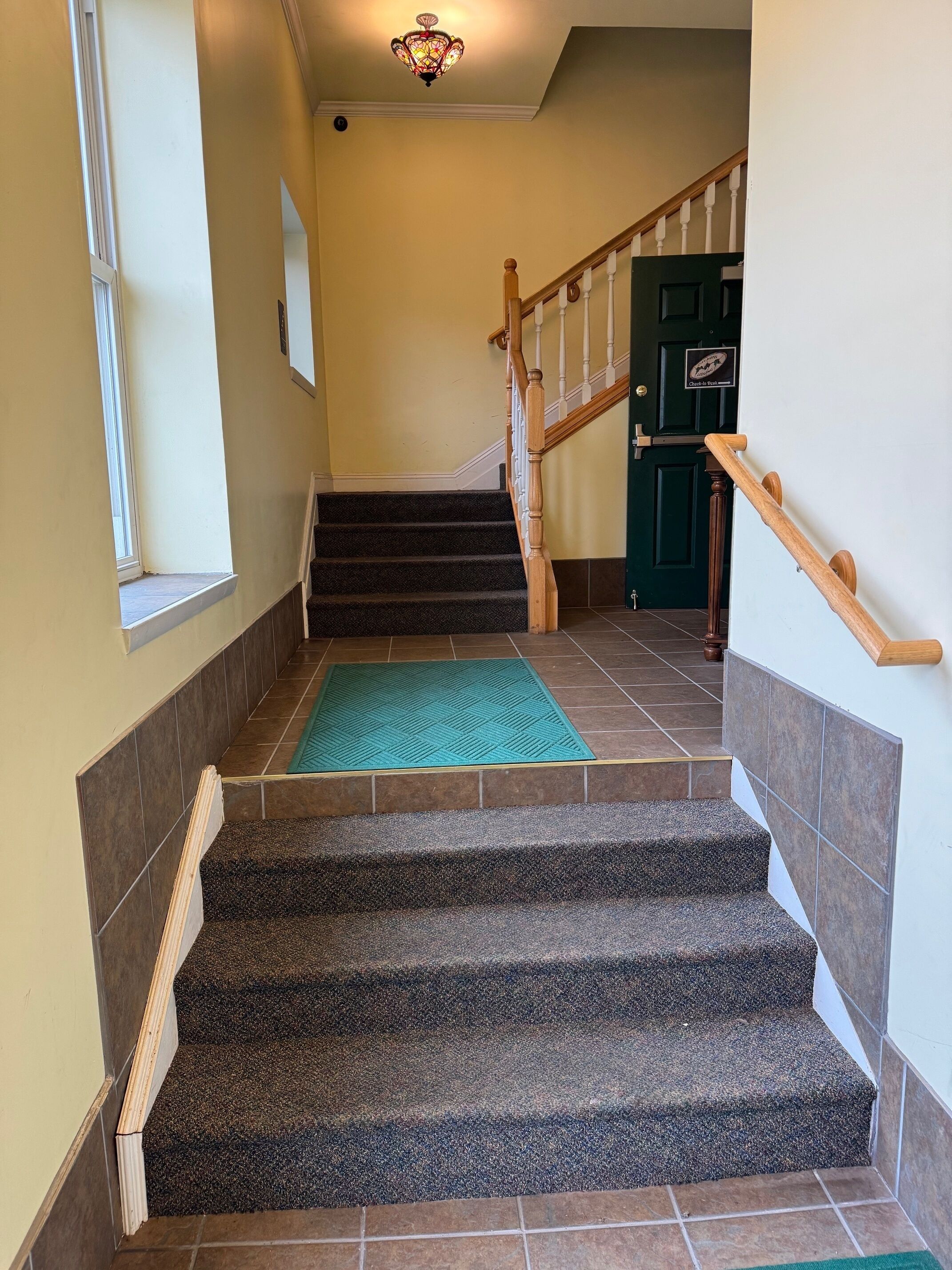 ฝ่ายต้อนรับ