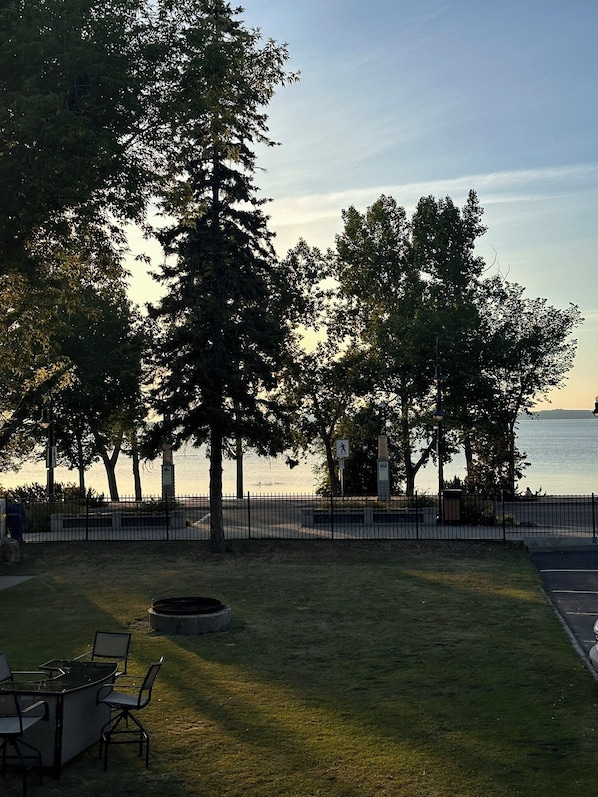 Exterior - Beach Front Resort (Sylvan Lake)