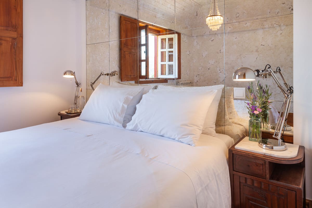 Suite romántica, 1 habitación | 1 habitación, sábanas de algodón egipcio y ropa de cama de alta calidad
