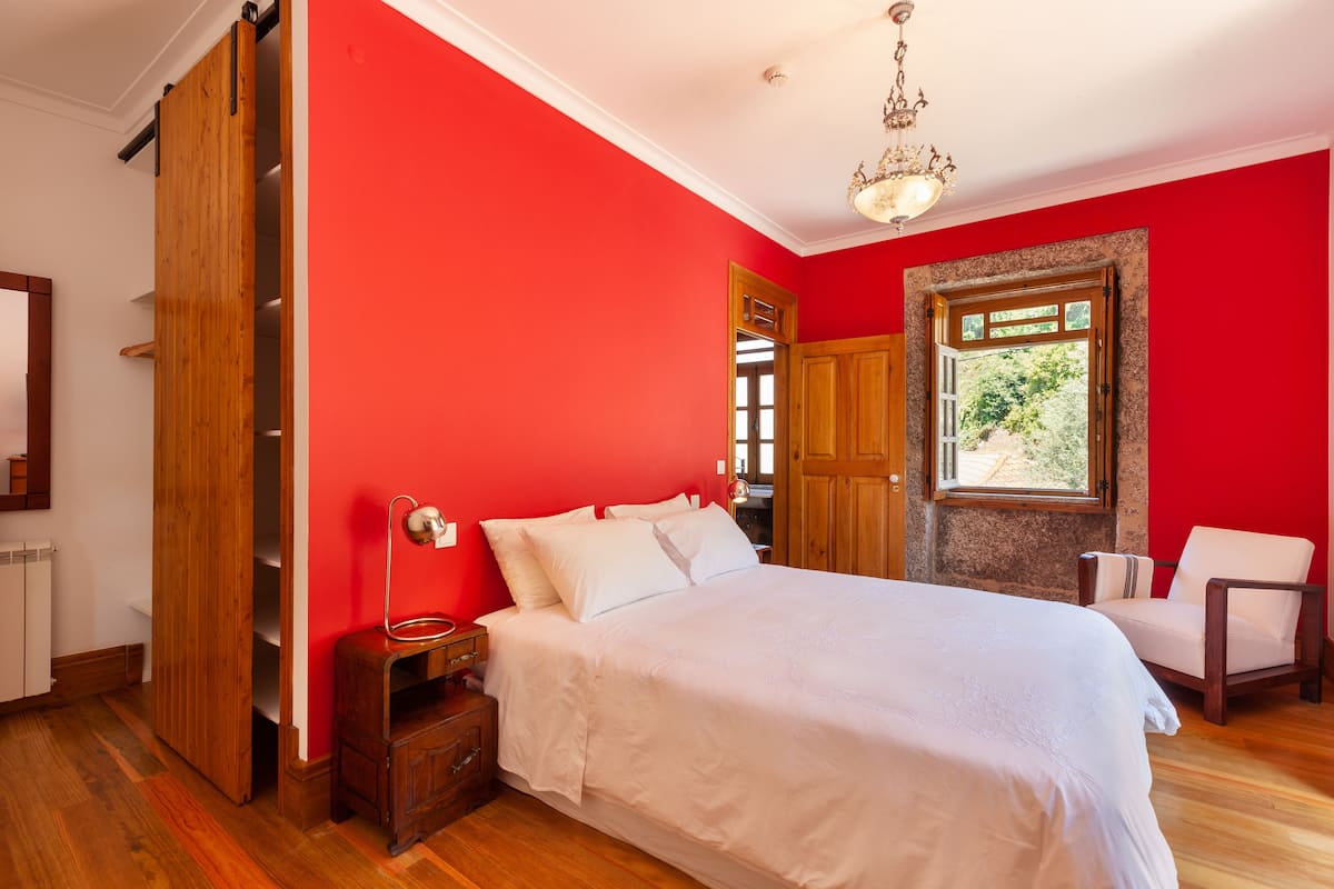 Chambre Double Supérieure, 1 grand lit, accessible aux personnes à mobilité réduite, terrasse