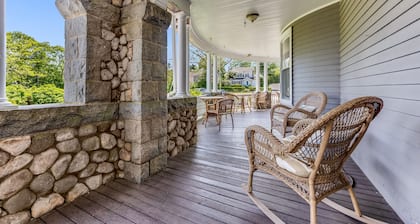 Castle Manor Inn