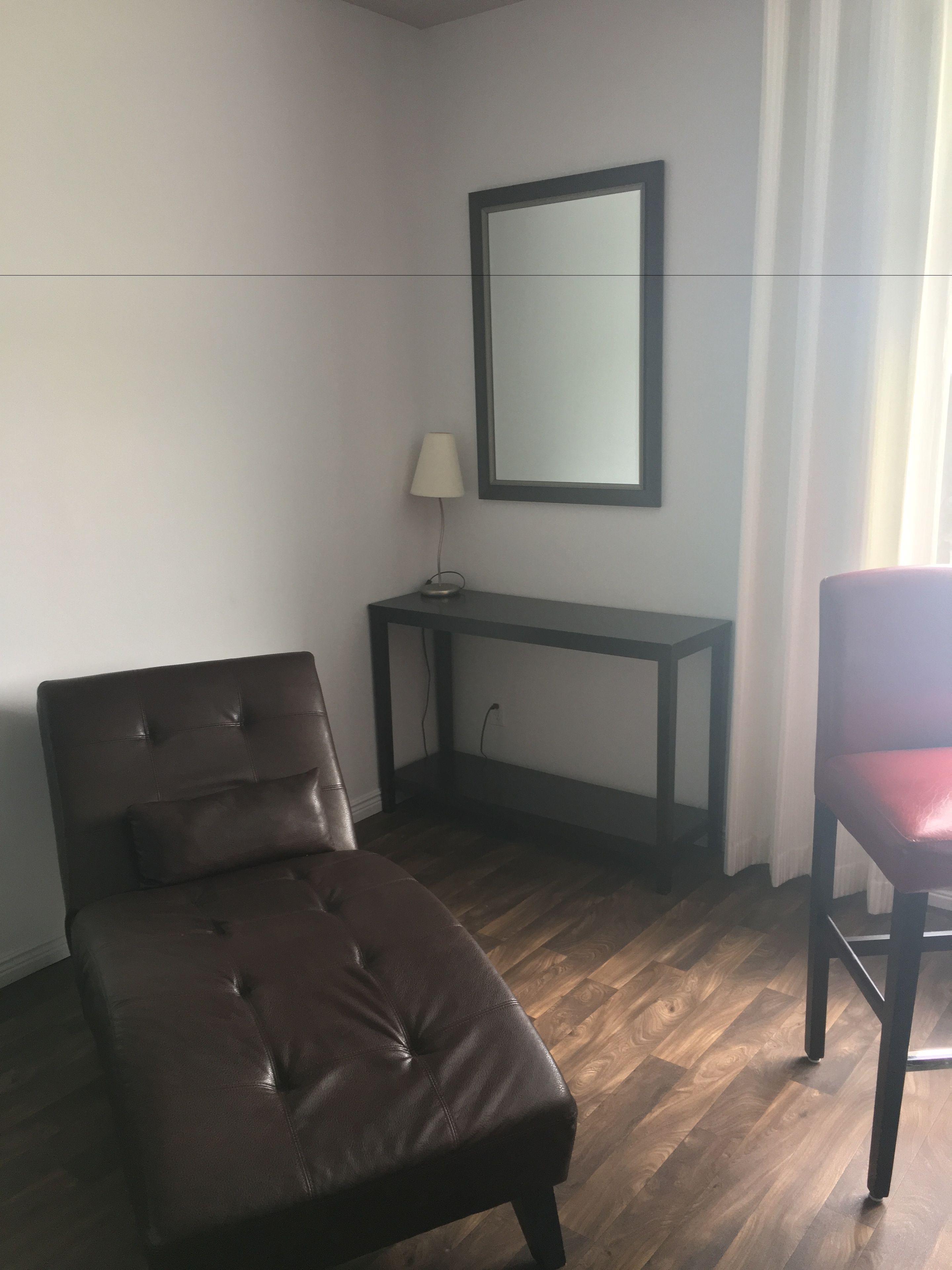 suite, 1 king bed (hotel) | desk, blackout curtains, soundproofing, iron/ironing board