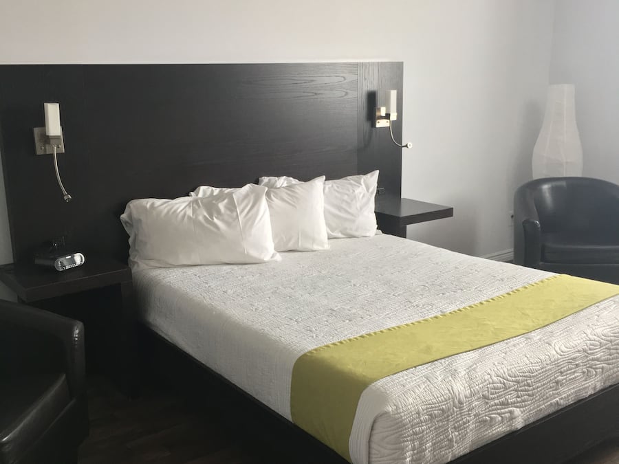 Suíte, 1 cama King (Hotel) | Escrivaninha, cortinas blackout, quartos à prova de som