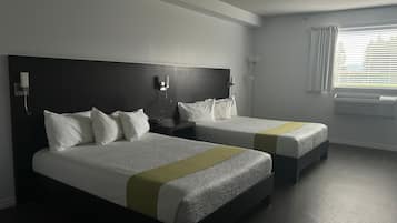 Chambre Supérieure, 2 grands lits (Hotel) | Bureau, rideaux occultants, chambres insonorisées