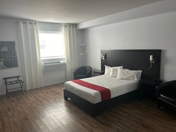 Escritorio, cortinas blackout y insonorización 