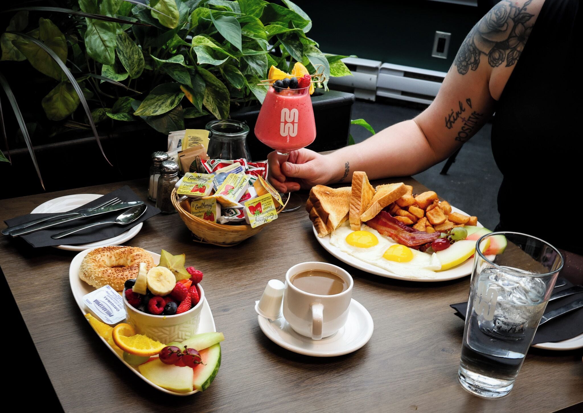 daily full breakfast for a fee