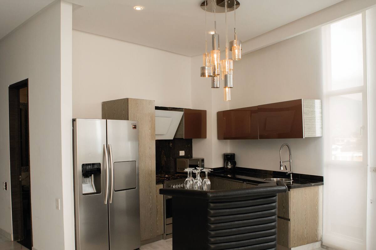 presidential suite, 3 bedrooms | private kitchen | fridge, griddle