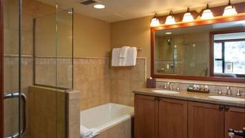 Condo, 2 Bedrooms | Bilik Mandi