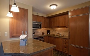 Condo, 2 Bedrooms | Private kitchen